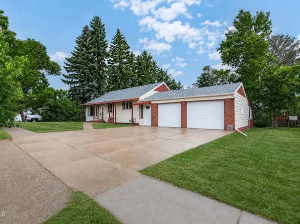 404 8th St N, New Salem, ND 58563