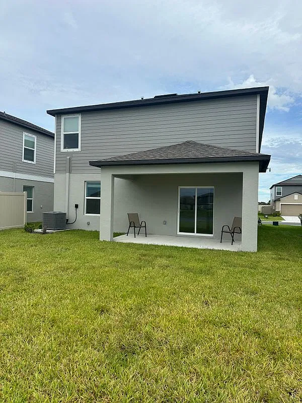 4 bed, 3.0 bath, 1870 sqft, $2,700 — Photo 3