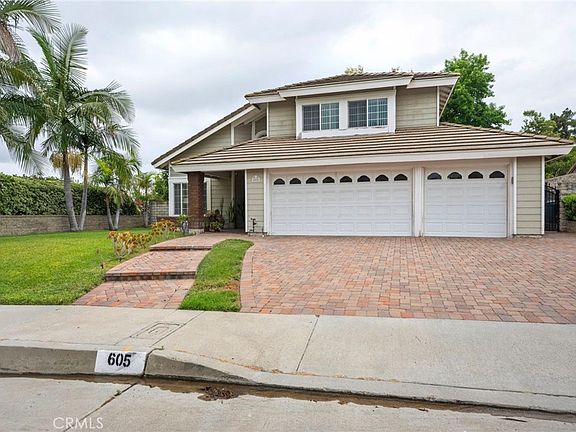 5th image of 605 Bronco Way