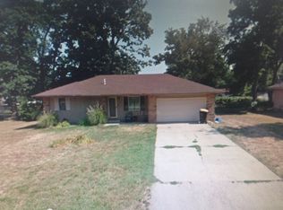203 W Maple St, Nixa, MO 65714