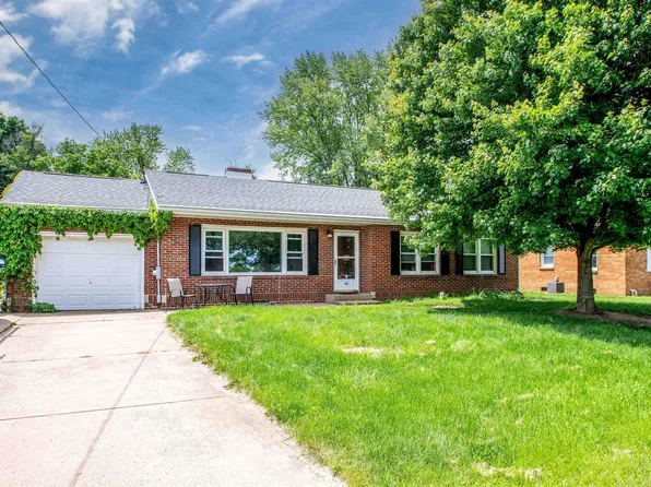 116 Sunset Ln, Metamora, IL 61548