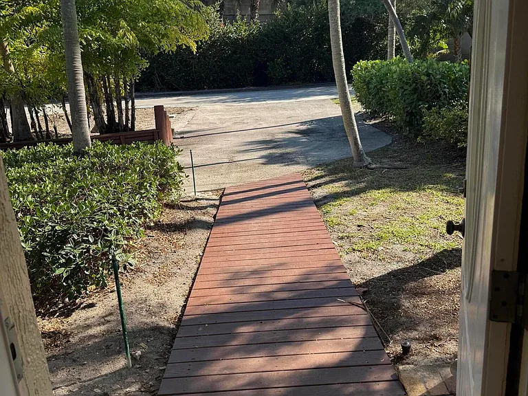 2565 Old Donald Ross Rd — Photo 17