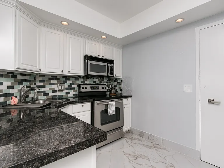 3700 Galt Ocean Dr #804 — Photo 16