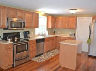 31 Sheridan Dr, Plymouth, MA 02360