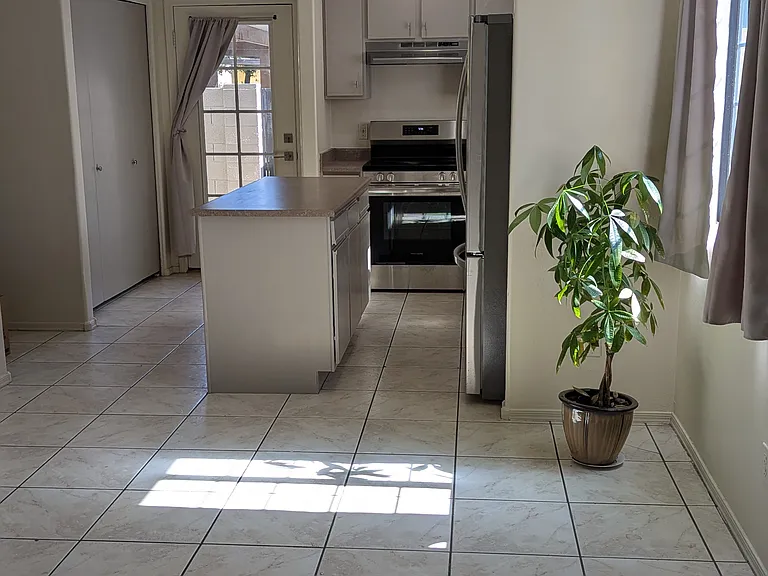 455 S Mesa Dr #137 — Photo 3