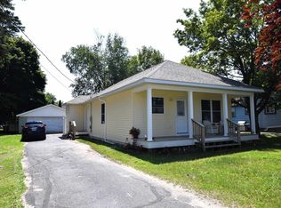 108 Saint Marys Dr, Charlevoix, MI 49720