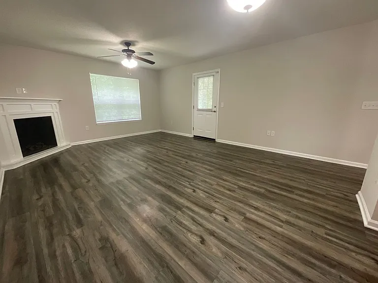 Meridian Park Apartments — Photo 255