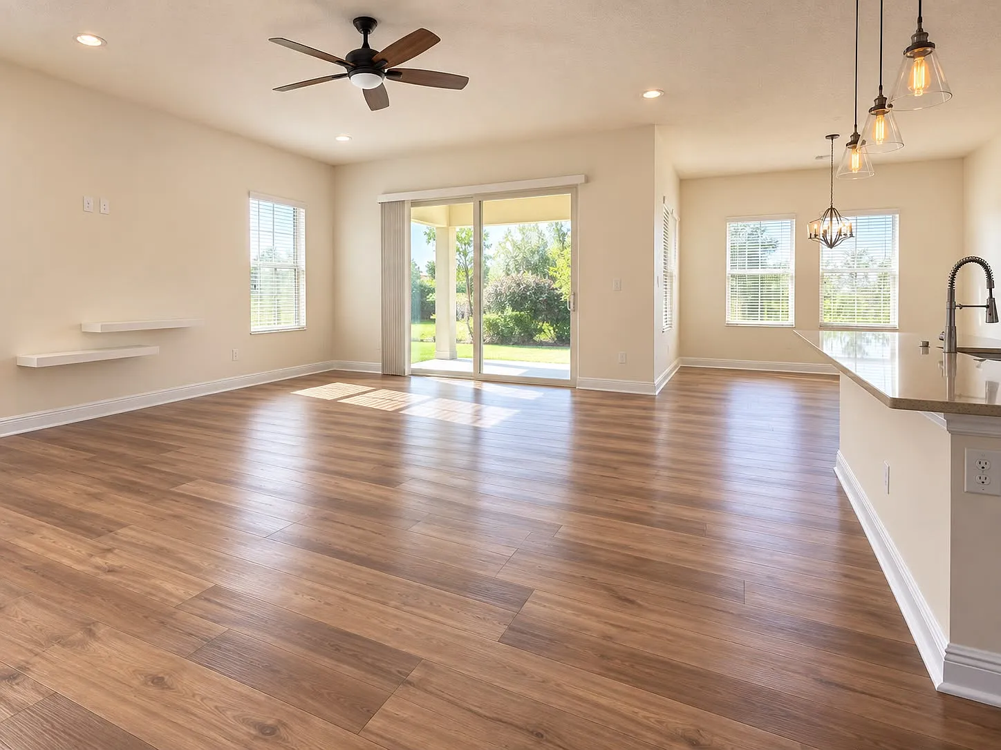 5 bed, 3440 sqft, $3,915 — Photo 3