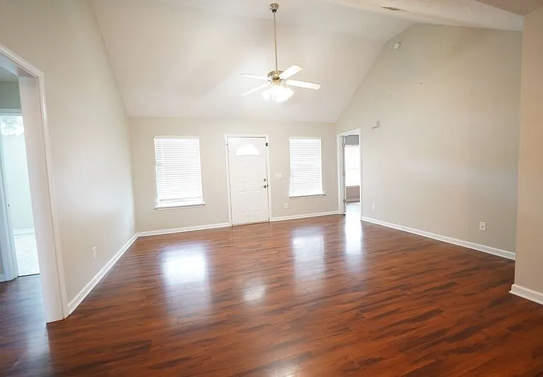 134 Mustang Dr — Photo 6