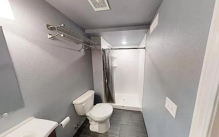 7836 Scarborough Dr — Photo 37