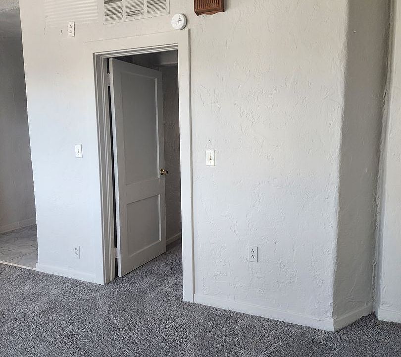 1st image of 222 N Oleander Ave #11687064