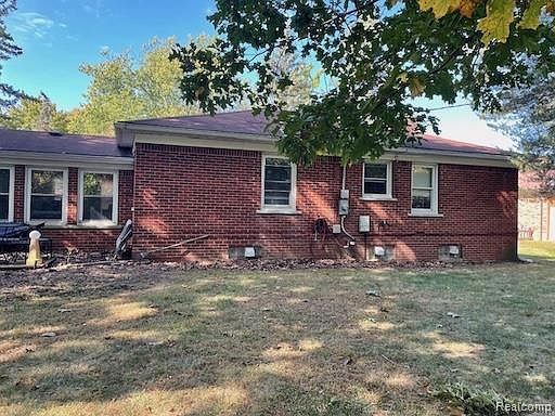 5th image of 23409 Ranch Hill Dr W