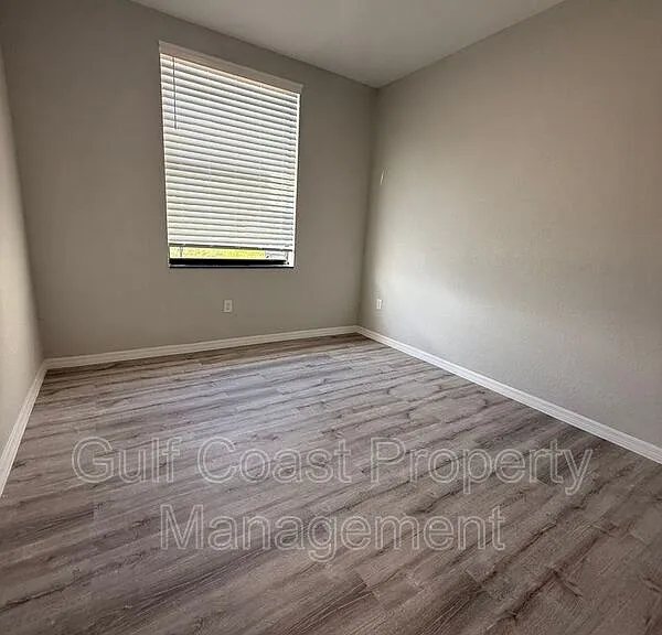 3103 58th St W — Photo 9