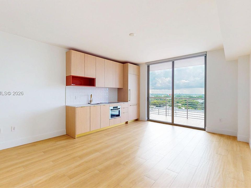 1st image of 90 32nd St #922