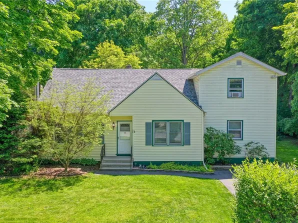20 Greenbush Drive, Poughkeepsie, NY 12601