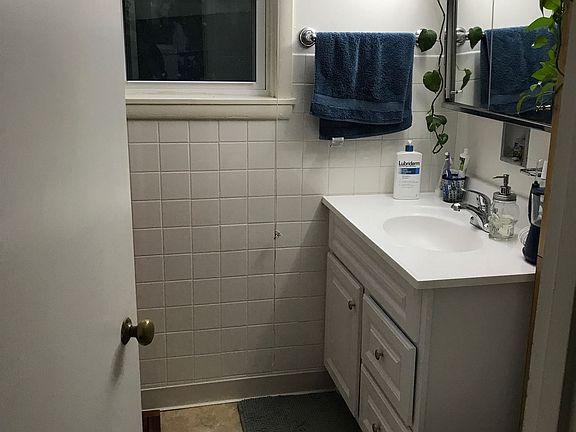 bathroom-window