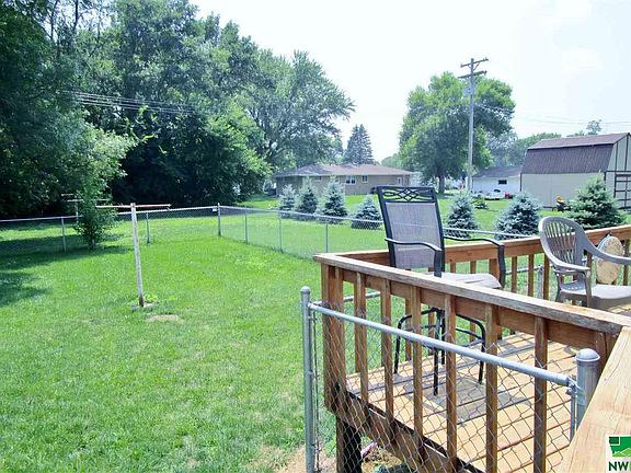 5th image of 5106 Main St