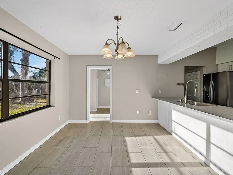 1956 Red Cedar Cir — Photo 5