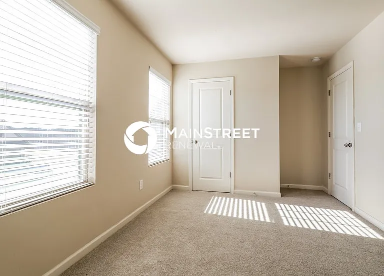 732 Independence Ave — Photo 12