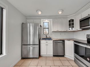 7 Cottonwood Dr #7, Avon, CT 06001
