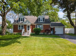 2016 Careleon Rd, Schenectady, NY 12303