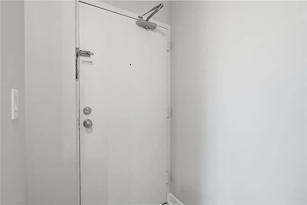 1 bed, 1.0 bath, 703 sqft, $2,000 — Photo 3
