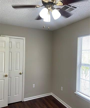 3rd image of 2141 Pauger St