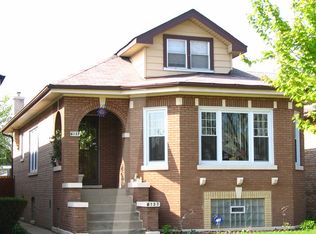 6137 W Addison St, Chicago, IL 60634
