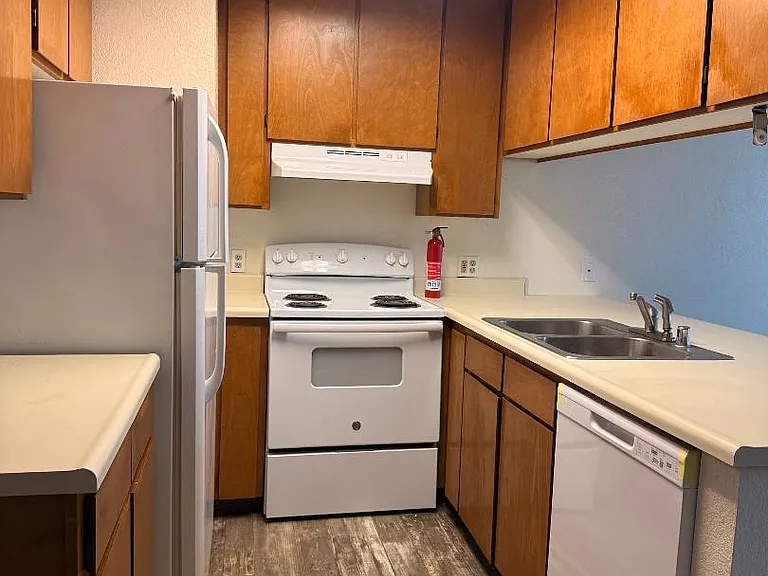 2218 David Way #D — Photo 1