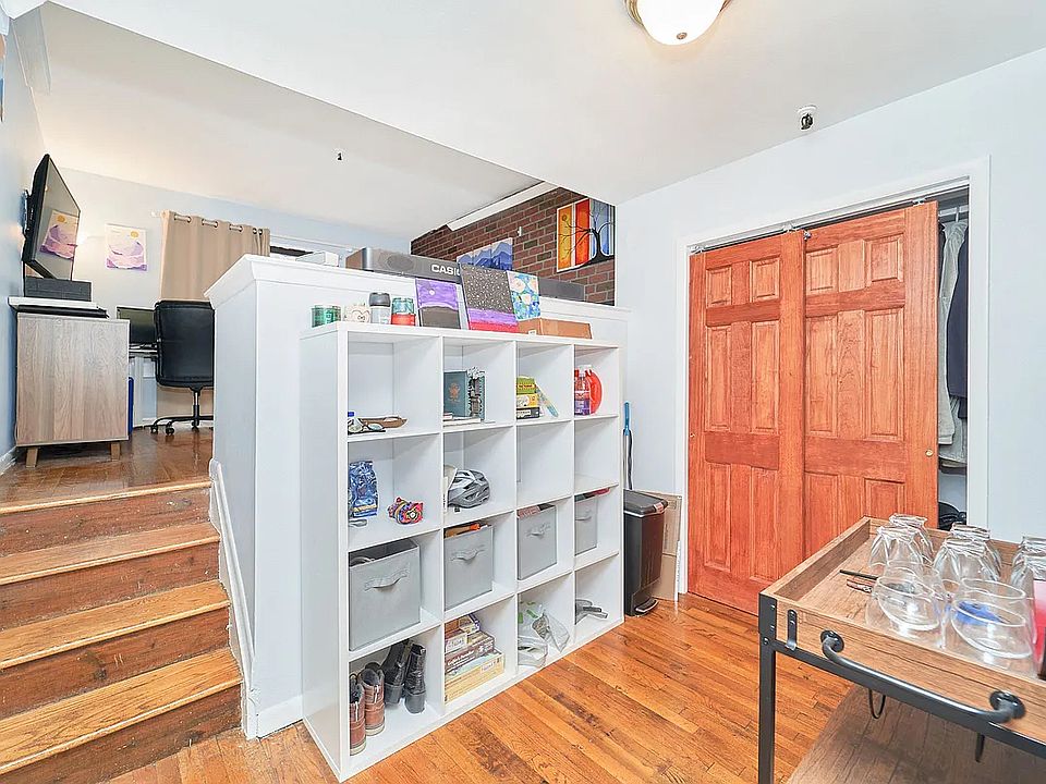 2nd image of 432 E 88th St #509