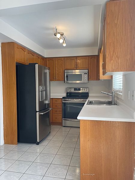 Burlington House for rent - 3 Bedrooms — photo 11