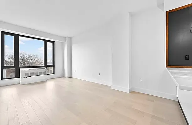 Rented by Tapiro Realty | media 17