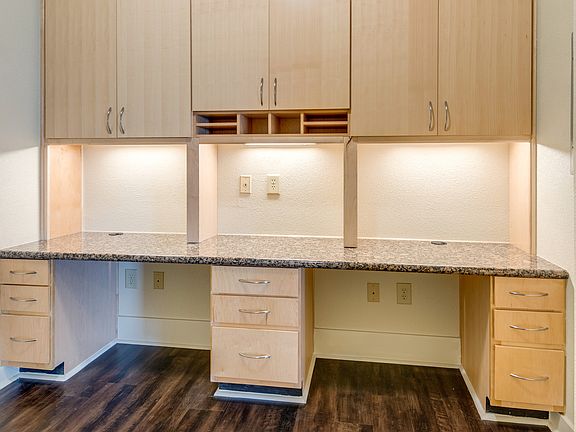 Custom CA closet built-ins
