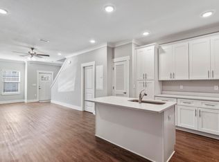 296 N Sand Palm Rd, Freeport, FL 32439