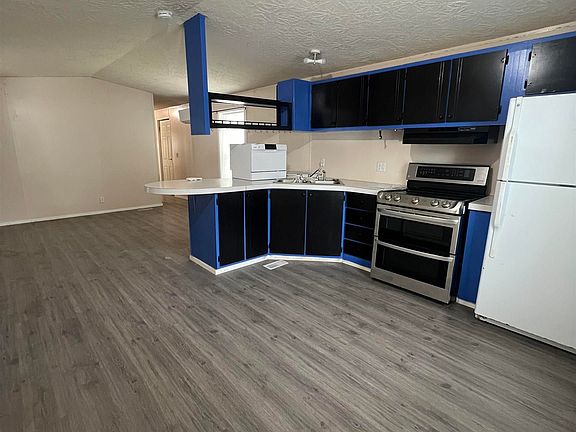 4th image of 1930 Hampden Ln NE Unit 18