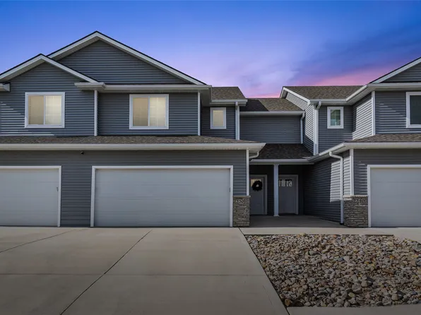 230 Amberwood Dr, Pleasant Hill, IA 50327