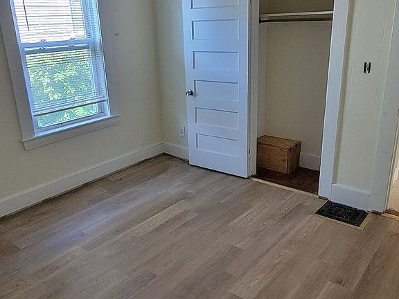 4th image of 53 Ashland St Floor 1