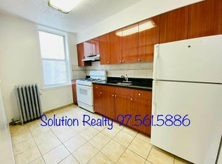 373 59th St #4F, Brooklyn, NY 11220