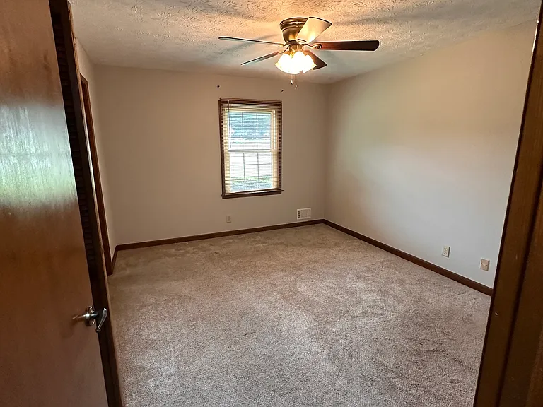 145 Redwood Cir — Photo 22