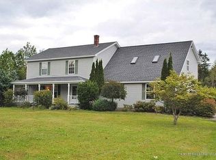 1035 Sunset Ave, Glenburn, ME 04401