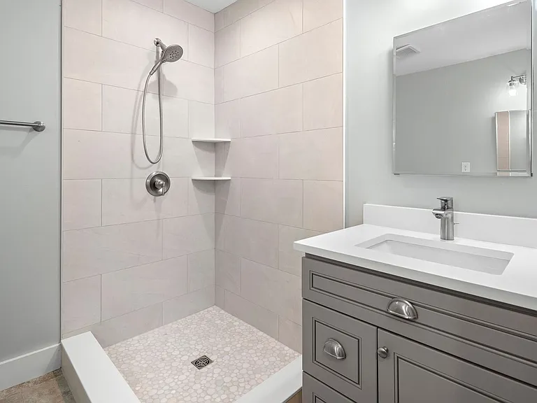 70 Forest Hill Dr — Photo 18