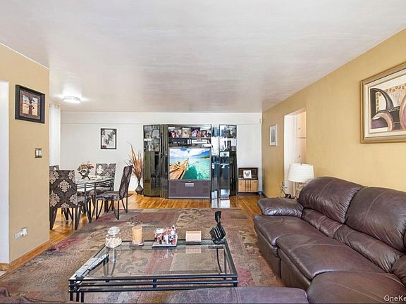 2nd image of 1275 E 51st Street #3B