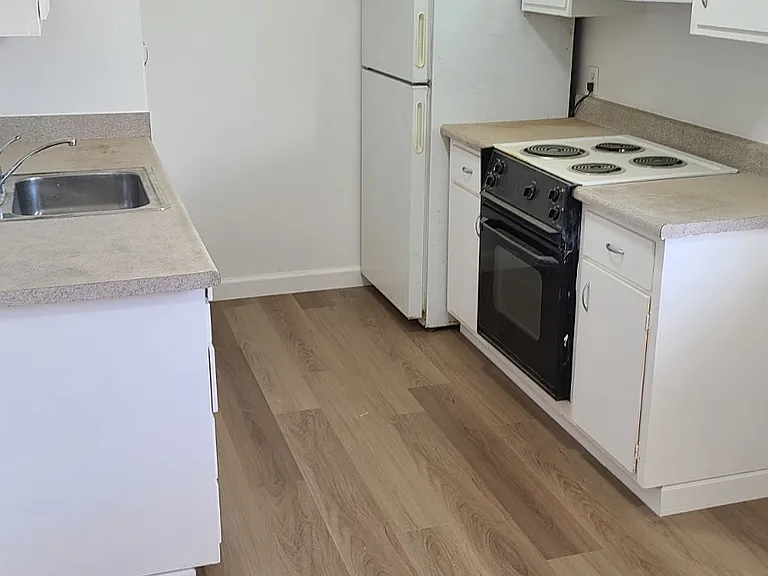 1820 Santa Clara Ave — Photo 9