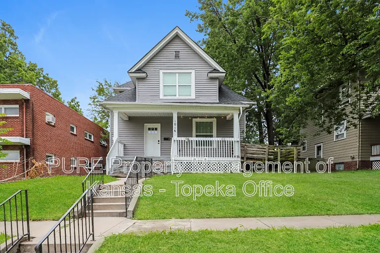 1016 SW College Ave — Photo 30