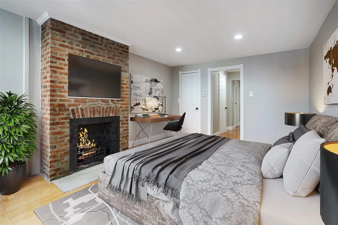 3 bed, 948 sqft, $2,500 — Photo 3