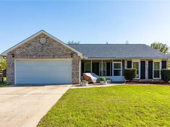 565 Red Bud Ln, Slidell, LA 70460