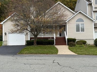 202 River Farms Dr Unit 202, West Warwick, RI, 02893