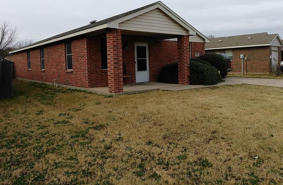 2nd image of 4023 China Elm Dr