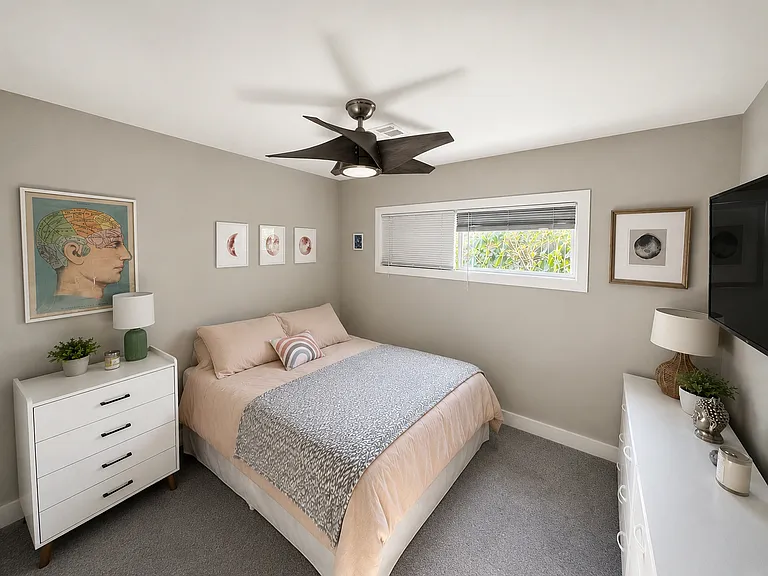 1040 E Highland Ave — Photo 9