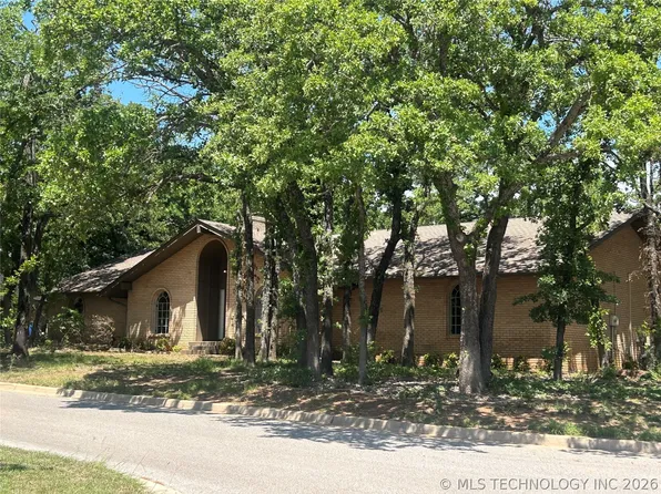 2913 Springdale Ln, Duncan, OK 73533